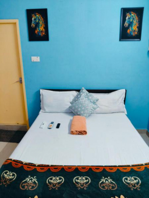Cosy Homestay Behind Airport, close to DLF & RMZ IT park, MIOT and SRM Hospitals, Trade Center